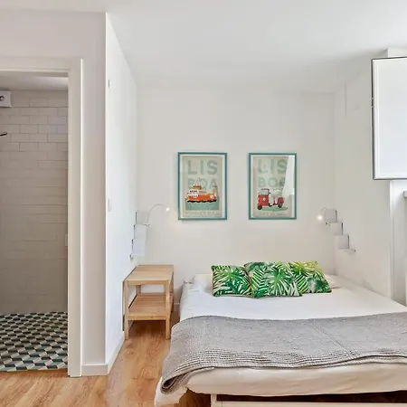 Quiet Studio For 2 In Belem, 3mins To Tram Daire *
