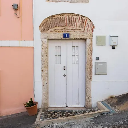 Daire Quiet Studio For 2 In Belem, 3mins To Tram