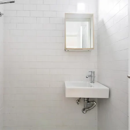 Daire Quiet Studio For 2 In Belem, 3mins To Tram *